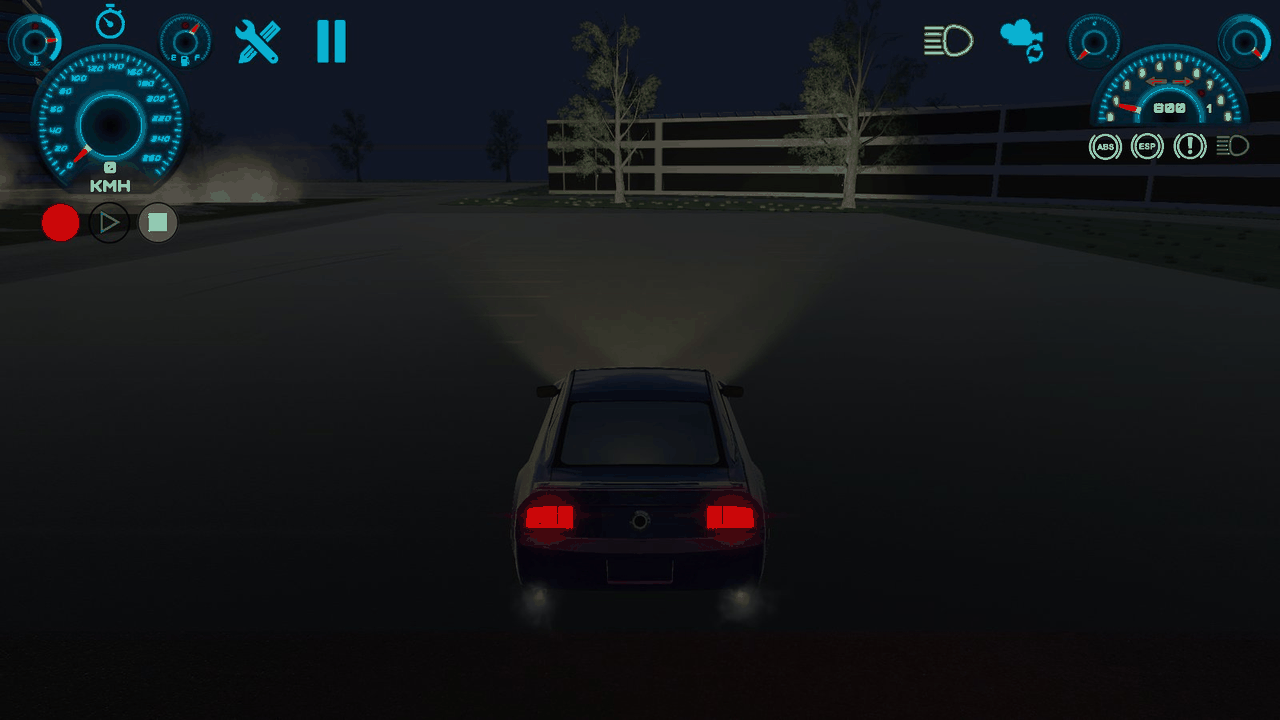 High beams (K) on the same car: a longer, narrower beam.